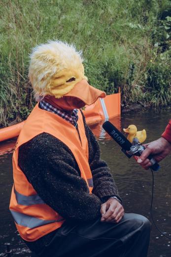 Interview mit der „Ente“ am Wasser